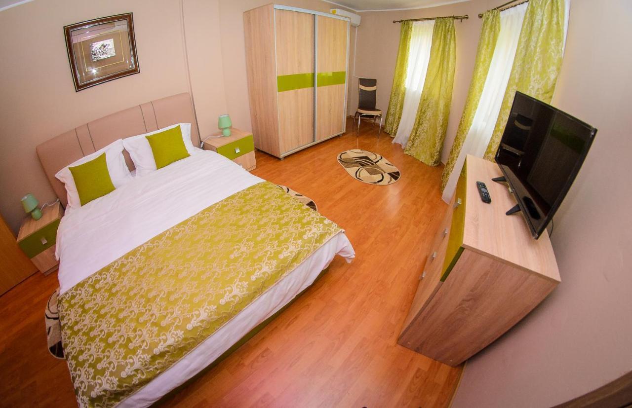 Hotel Casa Liana à Oradea Extérieur photo