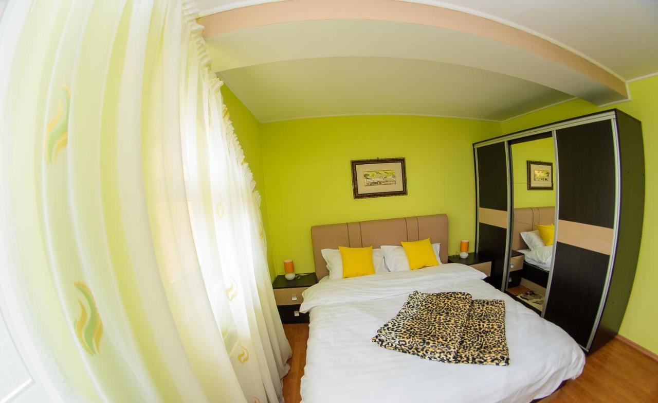 Hotel Casa Liana à Oradea Extérieur photo